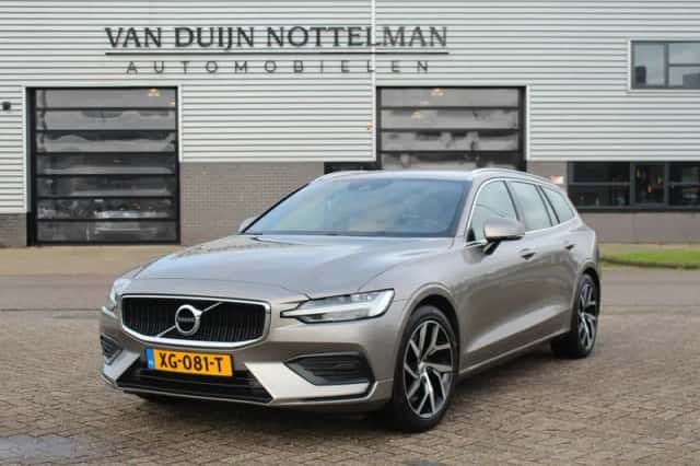 Volvo V60 (2019) thumbnail 2
