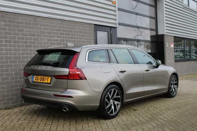 Volvo V60 (2019) thumbnail 6