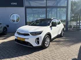 Kia Stonic (2023) thumbnail 2
