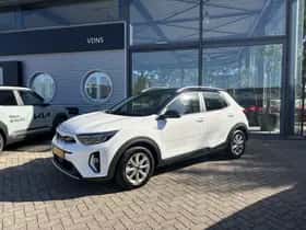 Kia Stonic (2023) thumbnail 5
