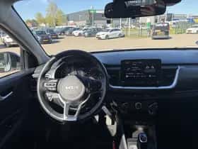 Kia Stonic (2023) thumbnail 9