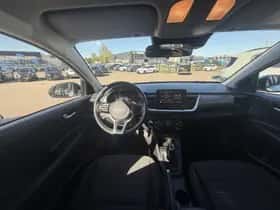 Kia Stonic (2023) thumbnail 10