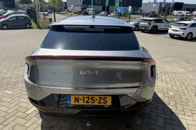 Kia EV6 (2022) thumbnail 6