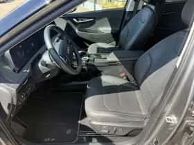 Kia EV6 (2022) thumbnail 9