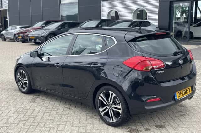 Kia Ceed (2012) thumbnail 4