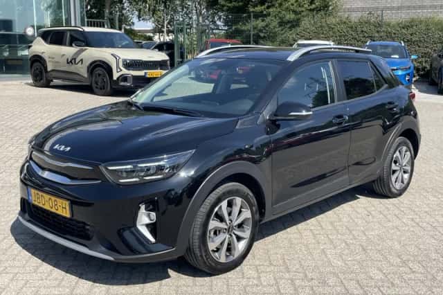 Kia Stonic (2025) thumbnail 2