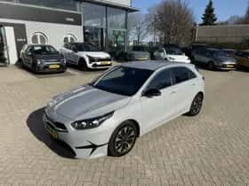 Kia Ceed (2025) thumbnail 2