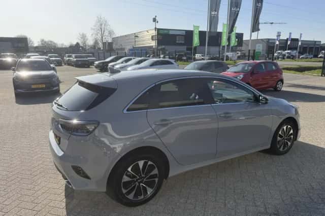 Kia Ceed (2025) thumbnail 6