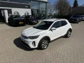 Kia Stonic (2025) thumbnail 2