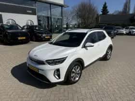Kia Stonic (2025) thumbnail 3