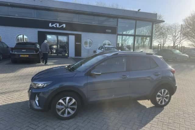 Kia Stonic (2025) thumbnail 2