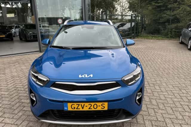 Kia Stonic (2025) thumbnail 2