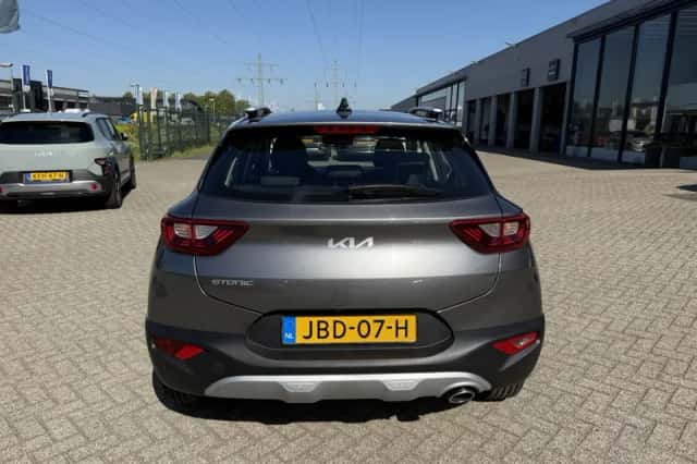 Kia Stonic (2025) thumbnail 5