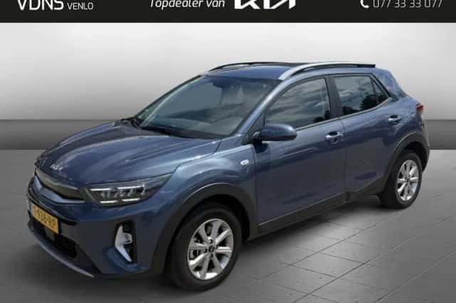 Kia Stonic (2023) thumbnail 1