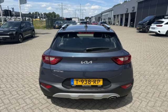 Kia Stonic (2023) thumbnail 5