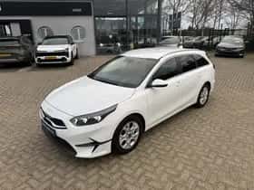 Kia Ceed Sportswagon (2024) thumbnail 2