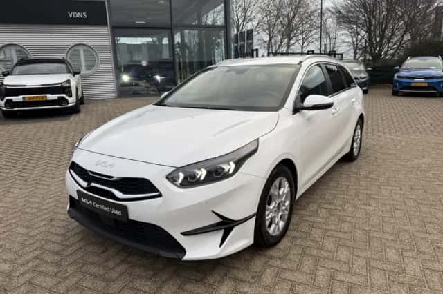Kia Ceed Sportswagon (2024) thumbnail 3