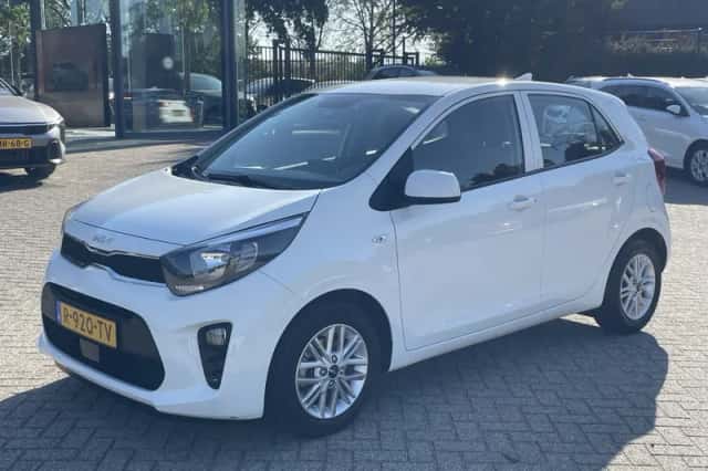 Kia Picanto (2022) thumbnail 2