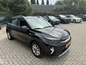Kia Stonic (2024) thumbnail 4