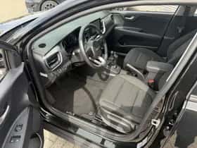 Kia Stonic (2024) thumbnail 8