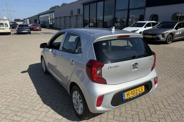 Kia Picanto (2020) thumbnail 4