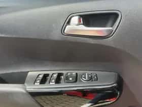 Kia Picanto (2021) thumbnail 15