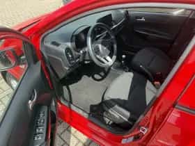 Kia Picanto (2021) thumbnail 8