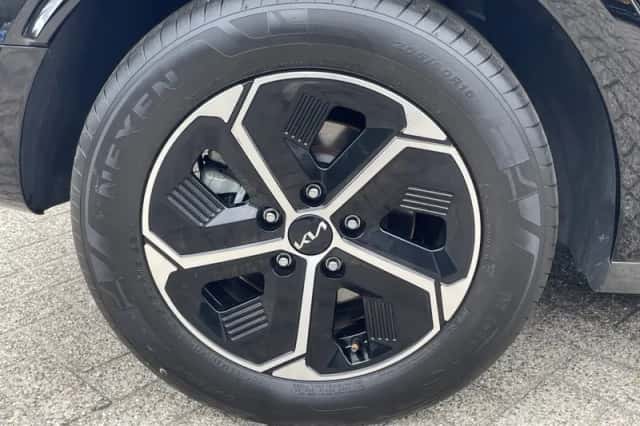 Kia Niro (2025) thumbnail 6