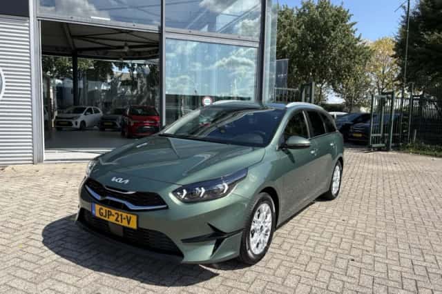 Kia Ceed Sportswagon (2024) thumbnail 2