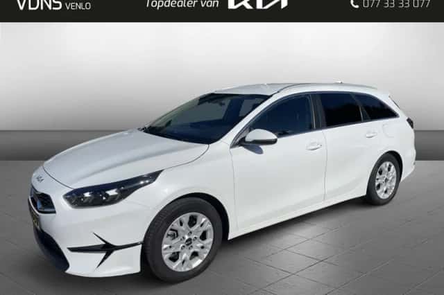 Kia Ceed Sportswagon (2024) thumbnail 1