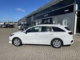 Kia Ceed Sportswagon (2024) thumbnail 2