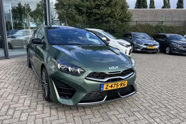 Kia Proceed (2024) thumbnail 5