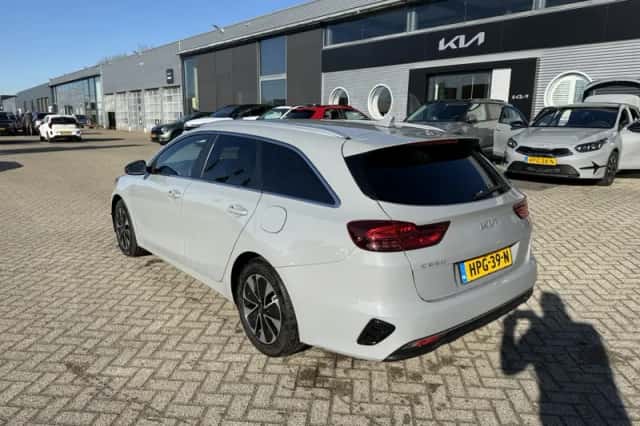 Kia Ceed Sportswagon (2025) thumbnail 4
