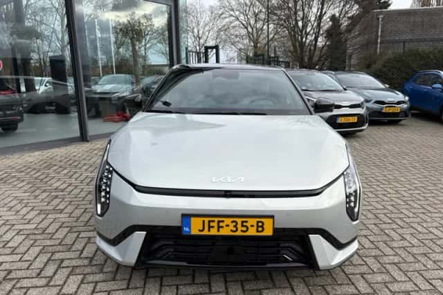 Kia EV4 (2025) thumbnail 3