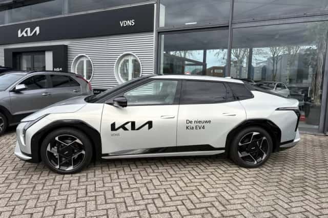 Kia EV4 (2025) thumbnail 4