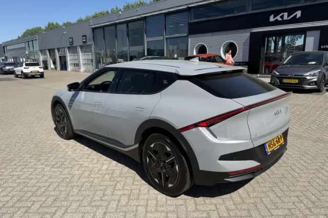 Kia EV6 (2025) thumbnail 3