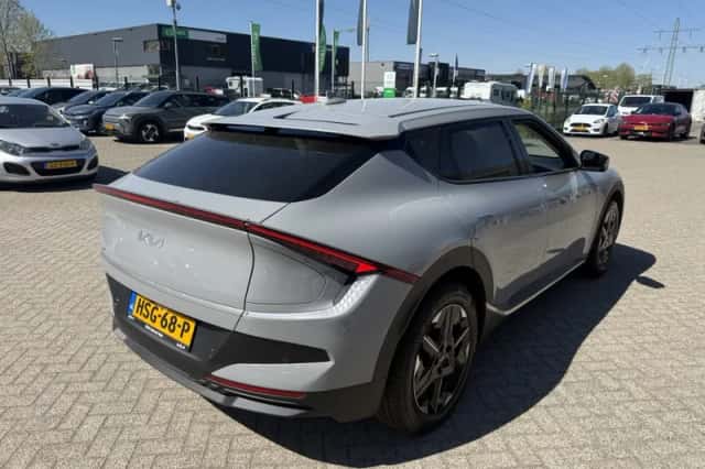 Kia EV6 (2025) thumbnail 5