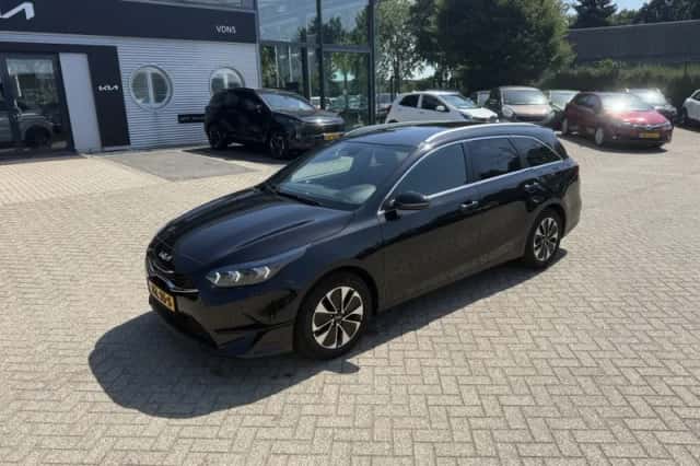 Kia Ceed Sportswagon (2025) thumbnail 2