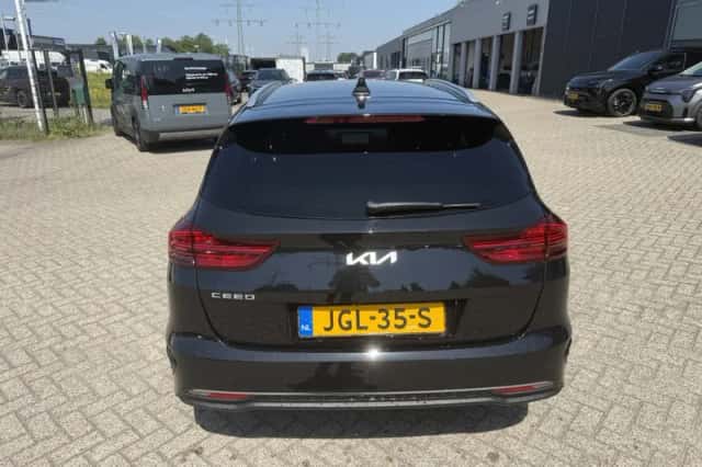 Kia Ceed Sportswagon (2025) thumbnail 4