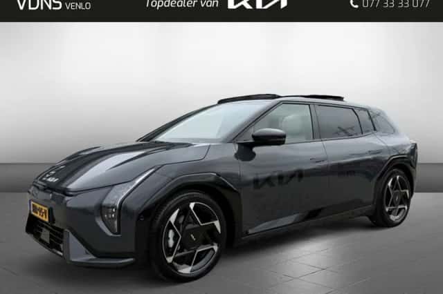 Kia EV4 (2025) thumbnail 1