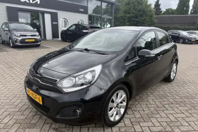 Kia Rio (2012) thumbnail 2