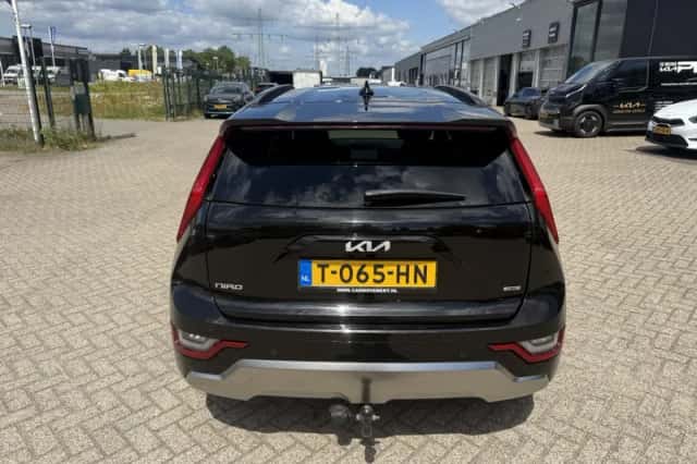 Kia Niro (2022) thumbnail 5