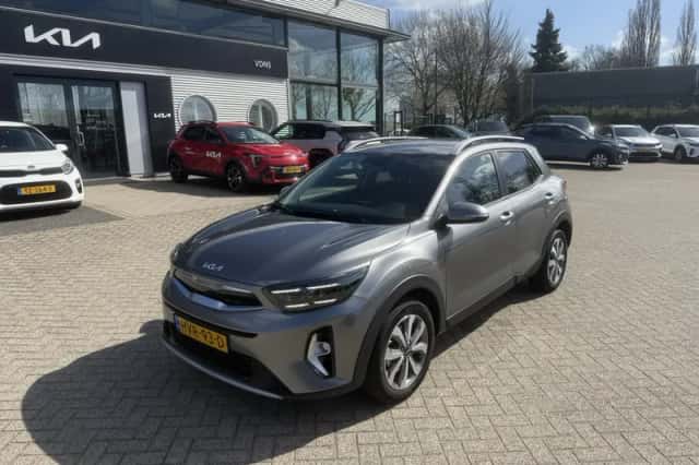 Kia Stonic (2025) thumbnail 3