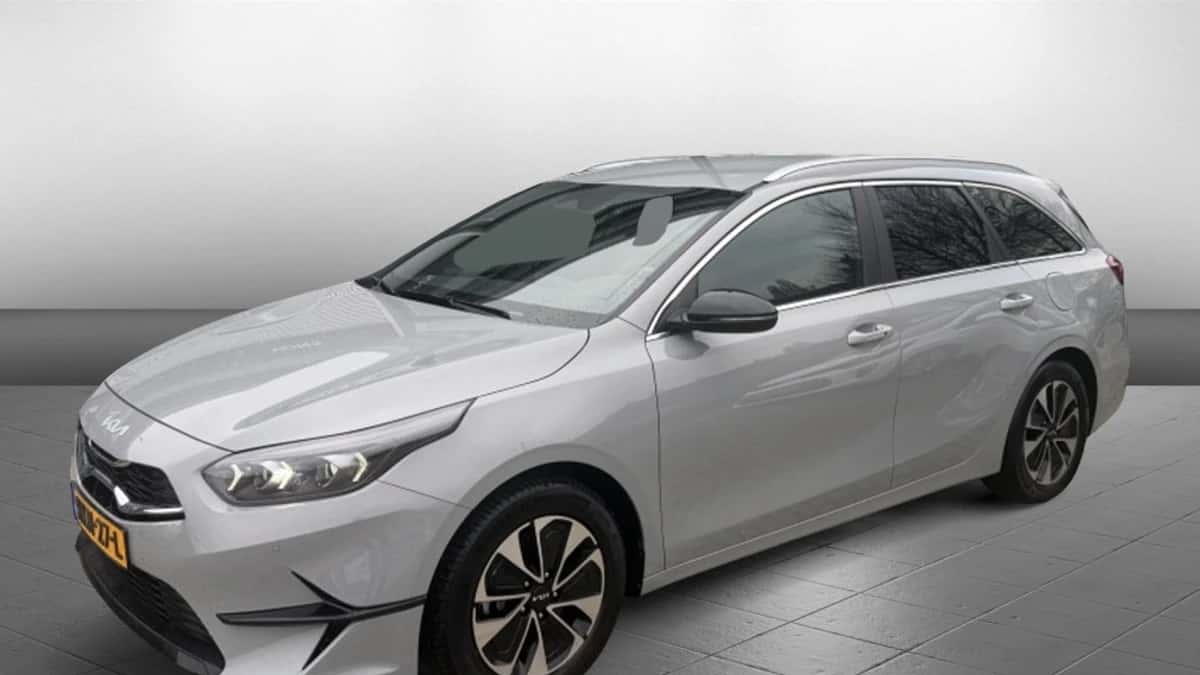 Kia Ceed Sportswagon (2025) — foto 1