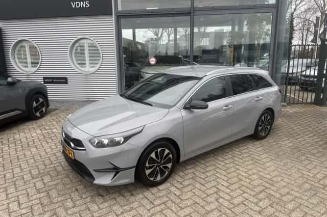 Kia Ceed Sportswagon (2025) thumbnail 2