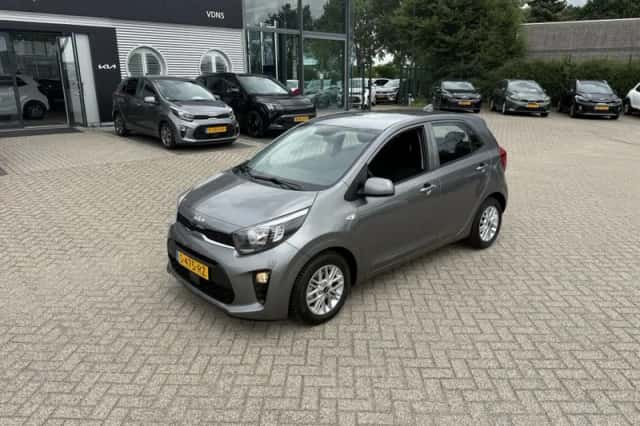 Kia Picanto (2023) thumbnail 2