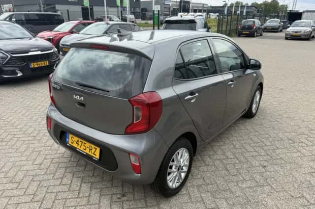 Kia Picanto (2023) thumbnail 5