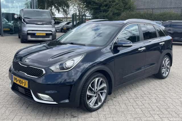 Kia Niro (2017) thumbnail 2