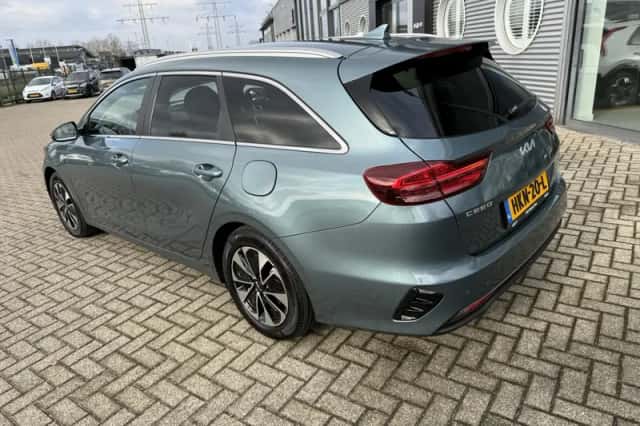 Kia Ceed Sportswagon (2025) thumbnail 4