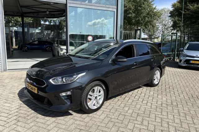 Kia Ceed Sportswagon (2019) thumbnail 2